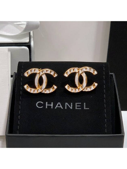 CC logo white gold vintage earrings - CHANEL - BALAAN 2