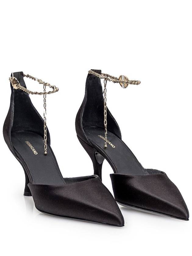 Dana Ankle Chain Pumps Black - SALVATORE FERRAGAMO - BALAAN 3