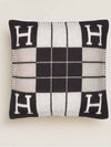 Avalon Cushion Black 3HA1400 - HERMES - BALAAN 1