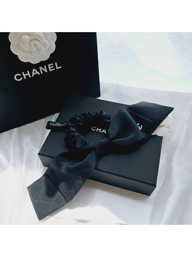 CC logo ribbon hair scrunchie silk scrunch tripe band tie black AAA374 - CHANEL - BALAAN 8