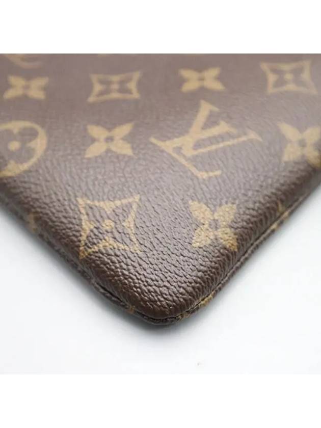 M62942 Monogram Canvas Daily Pouch and Clutch - LOUIS VUITTON - BALAAN 5