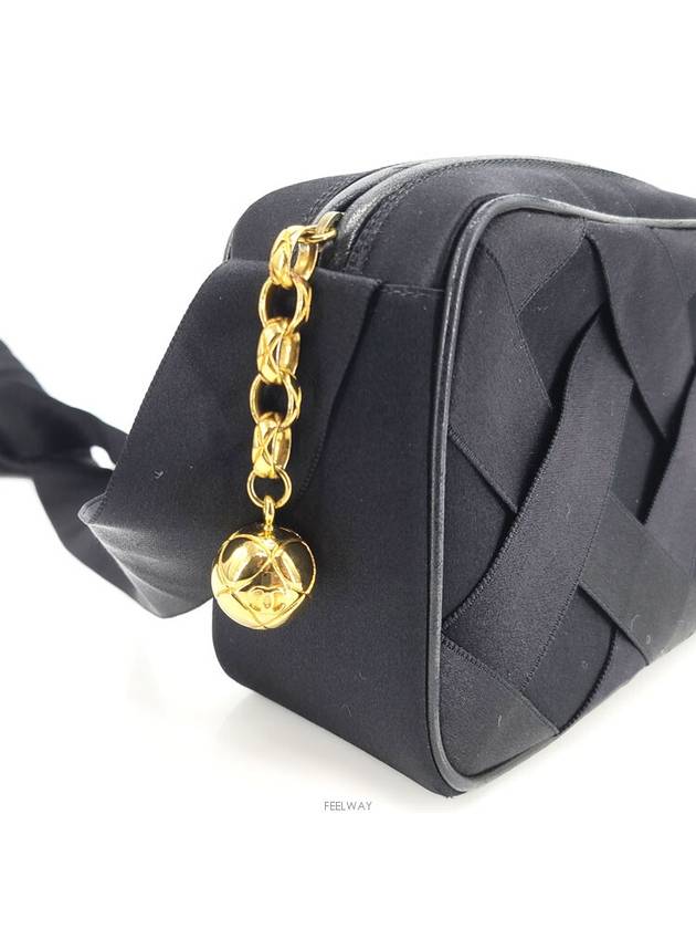 women cross bag - CHANEL - BALAAN 5