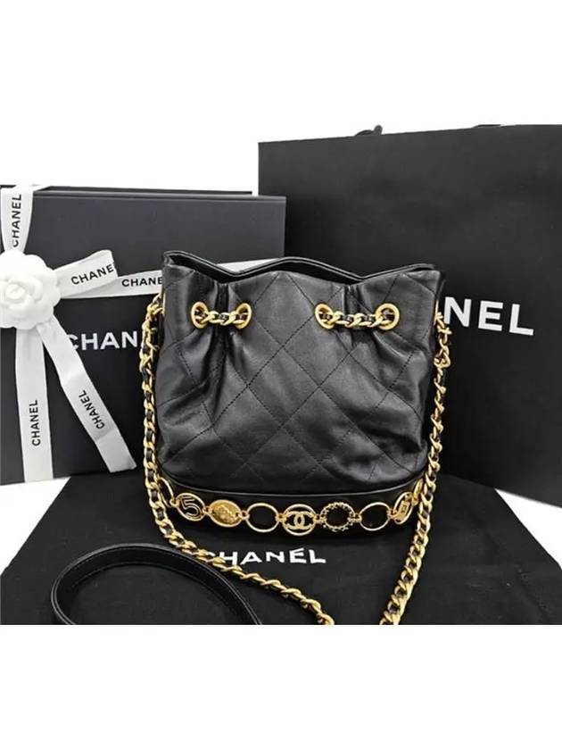 Women's KLEINE Small Leather Bucket Bag Black Gold AS4647 B13658 94305 - CHANEL - BALAAN 8