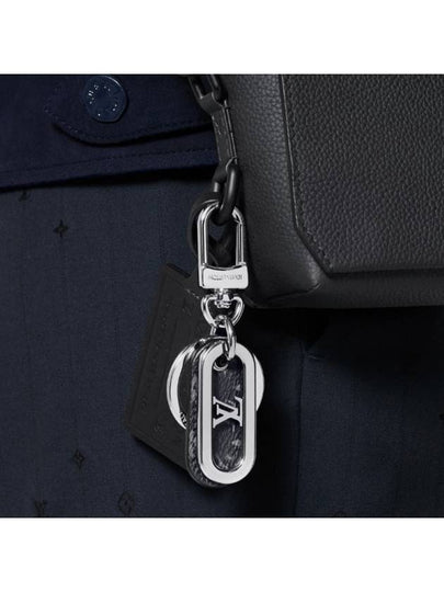 LV Padded Circle Bag Charm Key Holder Silver - LOUIS VUITTON - BALAAN 2