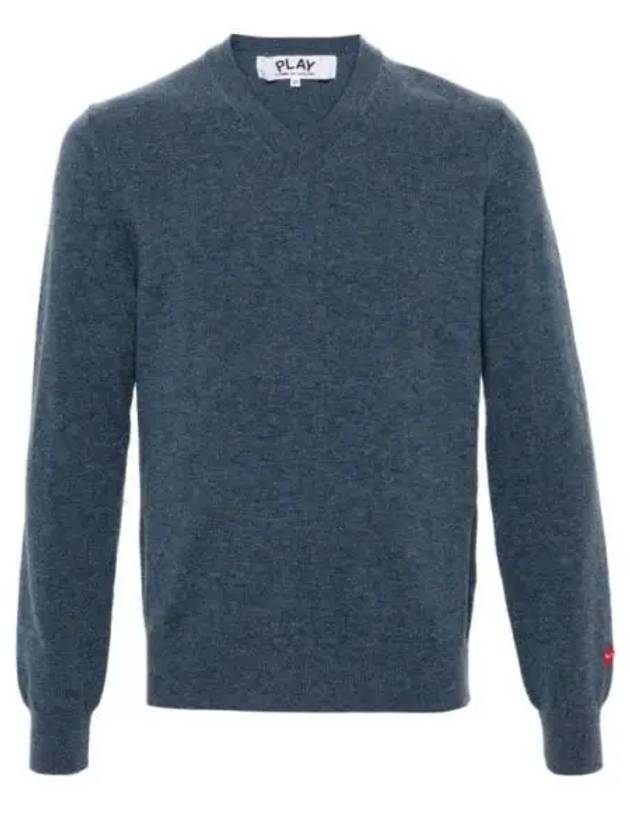 Small Red Heart Wappen V-Neck Wool Knit Top Navy - COMME DES GARCONS - BALAAN 1