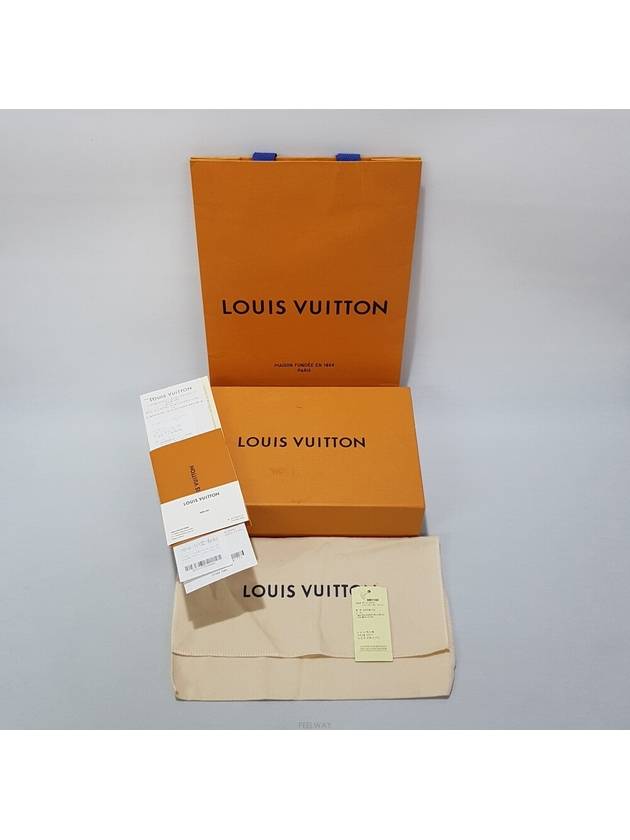 Gaston Wearable Wallet Monogram M81124 - LOUIS VUITTON - BALAAN 10