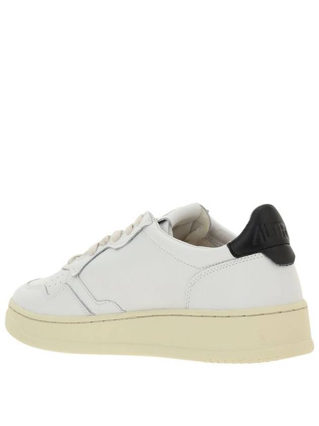 'Medalist Low' White Sneakers With Contrasting Heel Tab In Leather Man - AUTRY - BALAAN 3