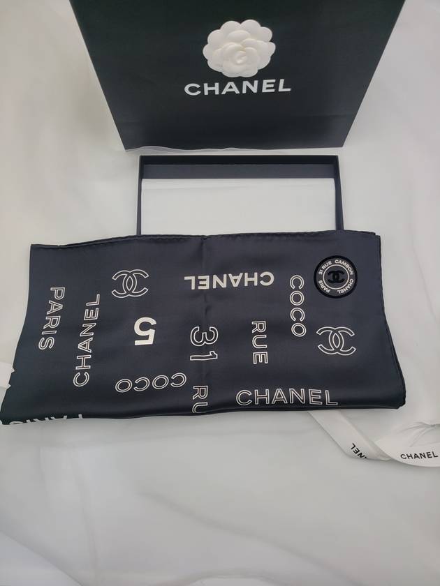 Velvet Logo Black and White Scarf - CHANEL - BALAAN 8