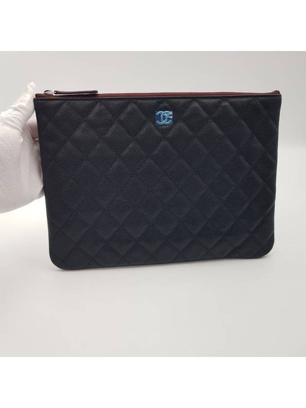 Medium Classic Clutch Bag Caviar Leather & Silver Black - CHANEL - BALAAN 4