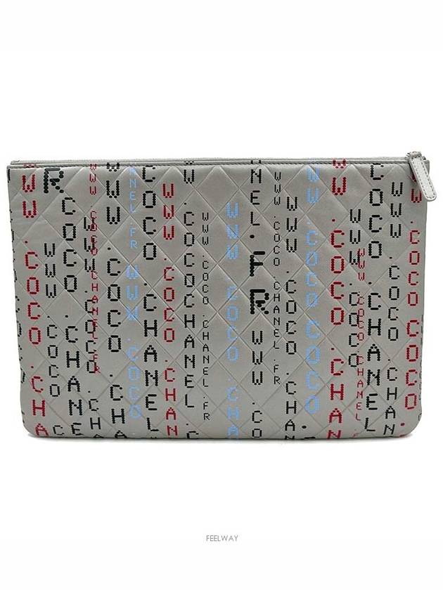 women clutch bag - CHANEL - BALAAN 4