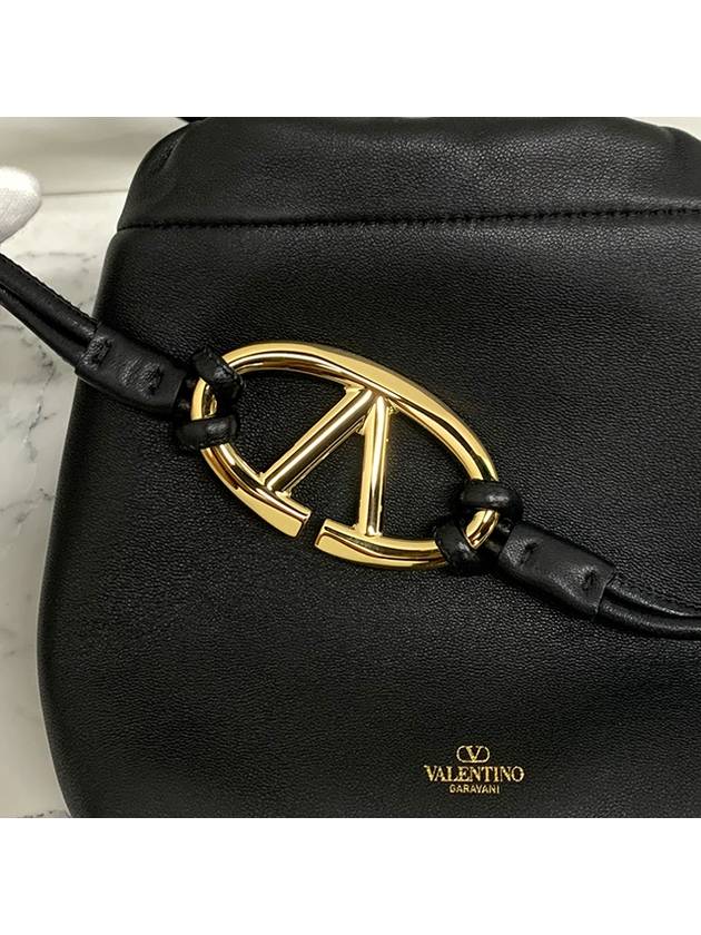 V Logo Pouf Nappa Leather Small Bucket Bag Black - VALENTINO - BALAAN 10