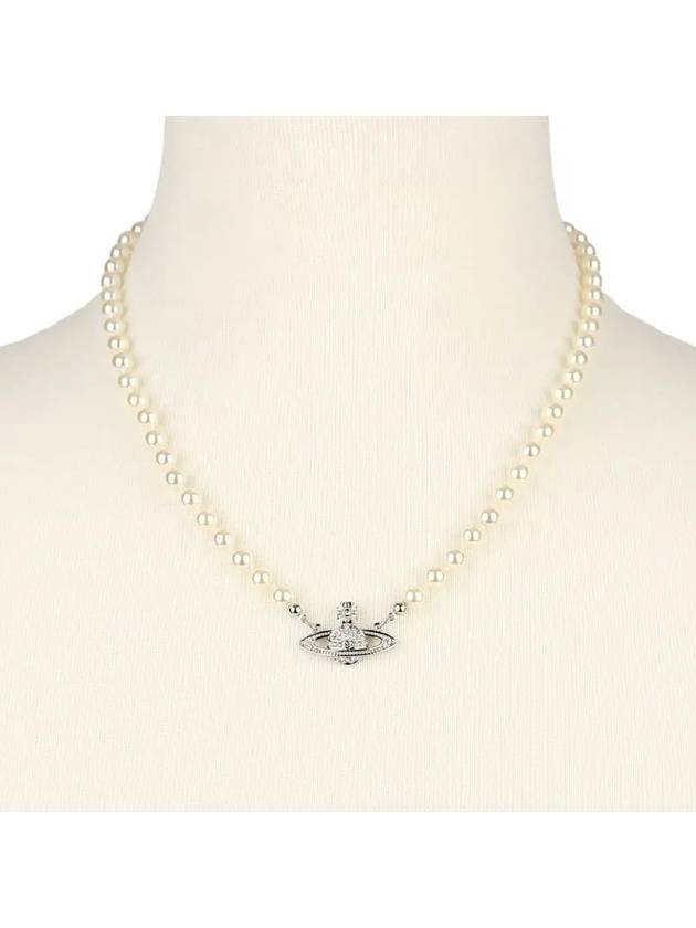 Mini Bas Relief Pearl Necklace Cream - VIVIENNE WESTWOOD - BALAAN 5