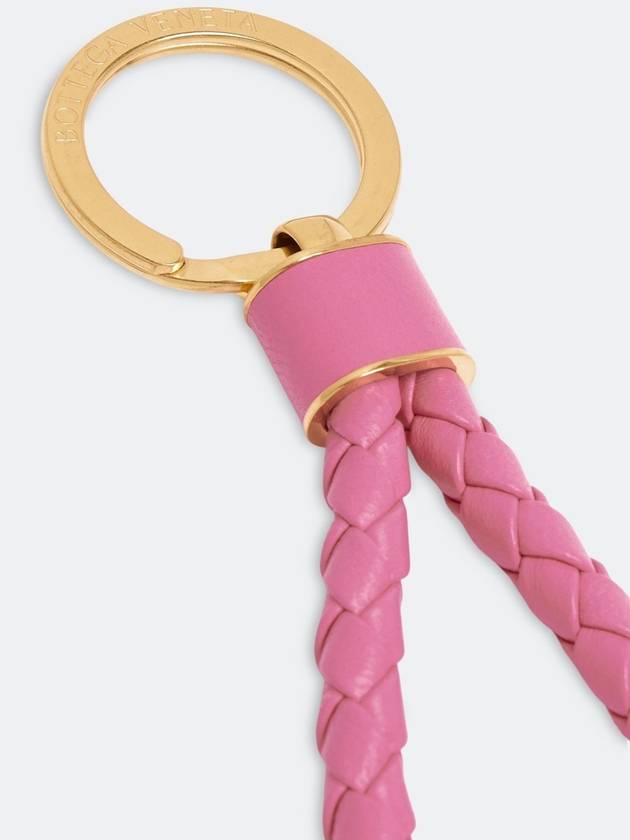 Intreccio Lambskin Key Holder Milkshake - BOTTEGA VENETA - BALAAN.