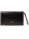 Rockstud Leather Clutch Bag Black - VALENTINO - BALAAN 4