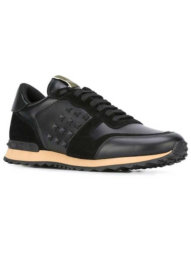 Rock Stud Low Top Sneakers Black - VALENTINO - BALAAN 3