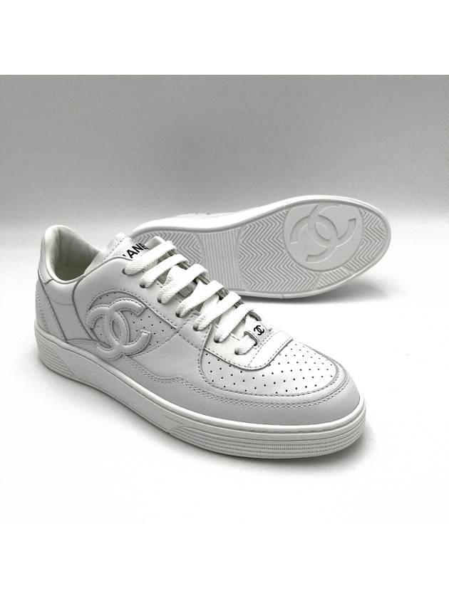 CC Logo Calfskin Low Top Sneakers White - CHANEL - BALAAN 2