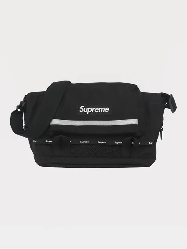 Patch Logo Cross Men s Messenger Bag FW24B16 BLACK - SUPREME - BALAAN 3