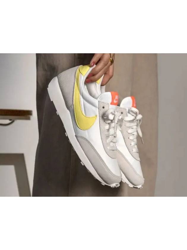 Women's Daybreak Low Top Sneakers Pale Ivory Light Zitron Bright Mango - NIKE - BALAAN 2