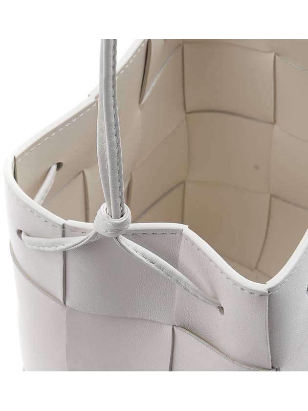 Intrecciato Cassette Small Bucket Bag White - BOTTEGA VENETA - BALAAN 8