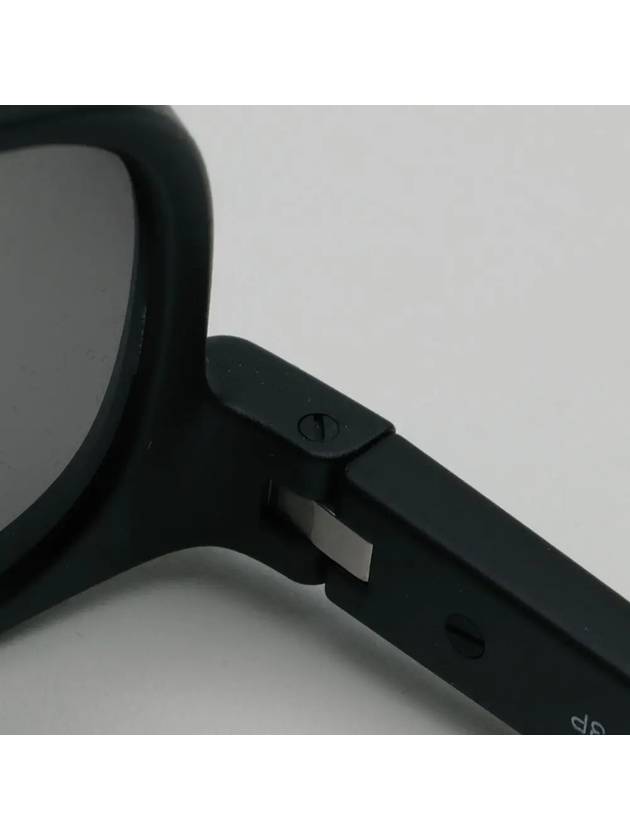 Square Rubber Sunglasses Black - PRADA - BALAAN 7