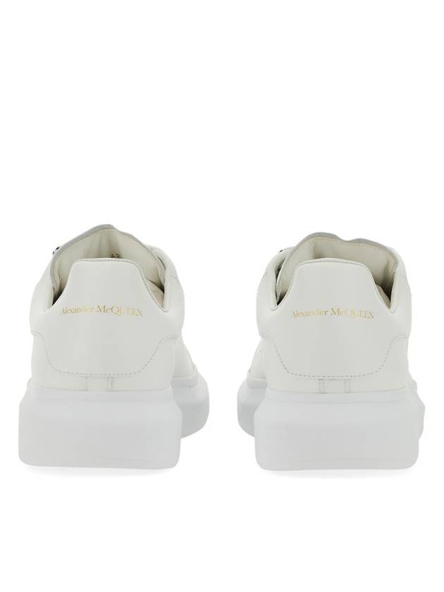 Oversized Leather Tab Low Top Sneakers White - ALEXANDER MCQUEEN - BALAAN 6