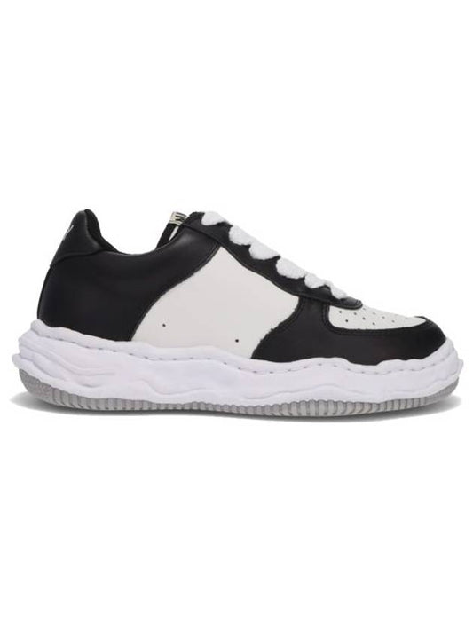 Wayne OG Sole Leather Low Top Sneakers Black White - MAISON MIHARA YASUHIRO - BALAAN.