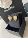 CC logo heart stud earrings gold - CHANEL - BALAAN 4