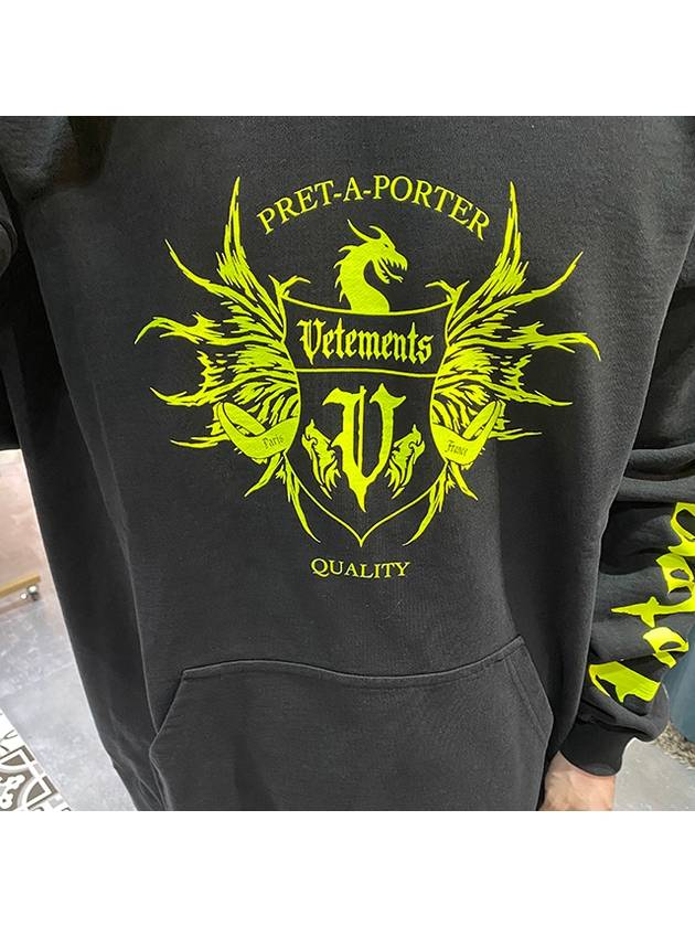 Label Gothic Logo Lettering Neon Hoodie Black - VETEMENTS - BALAAN 7