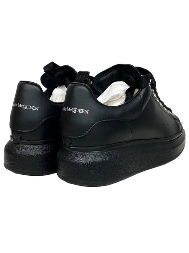 571029 WHQYW 1081 Oversole Sneakers Black - ALEXANDER MCQUEEN - BALAAN.