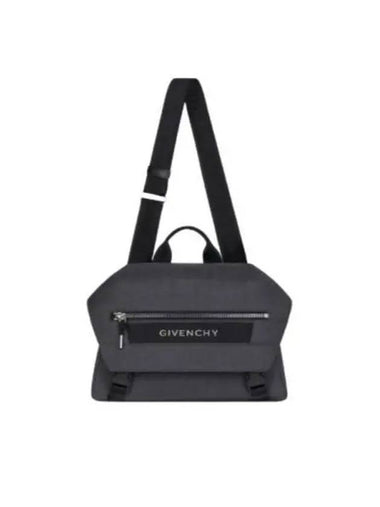 BKU04BK1XY 067 G Track Wool Messenger Bag - GIVENCHY - BALAAN 1