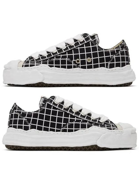 Hank Grid Pattern Low Top Sneakers Black - MAISON MIHARA YASUHIRO - BALAAN 2