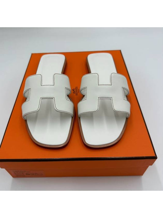 W Oran Sandals Calfskin Blanc Piquer Avan H021056Z - HERMES - BALAAN 1