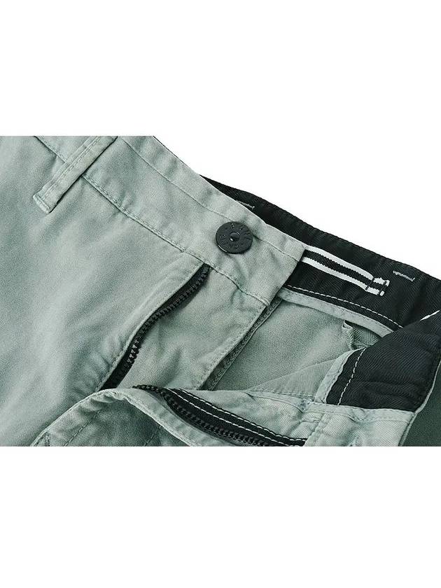 Garment Dyed Old Effect Stretch Broken Twill Cotton Cargo Pants Sage Green - STONE ISLAND - BALAAN 4