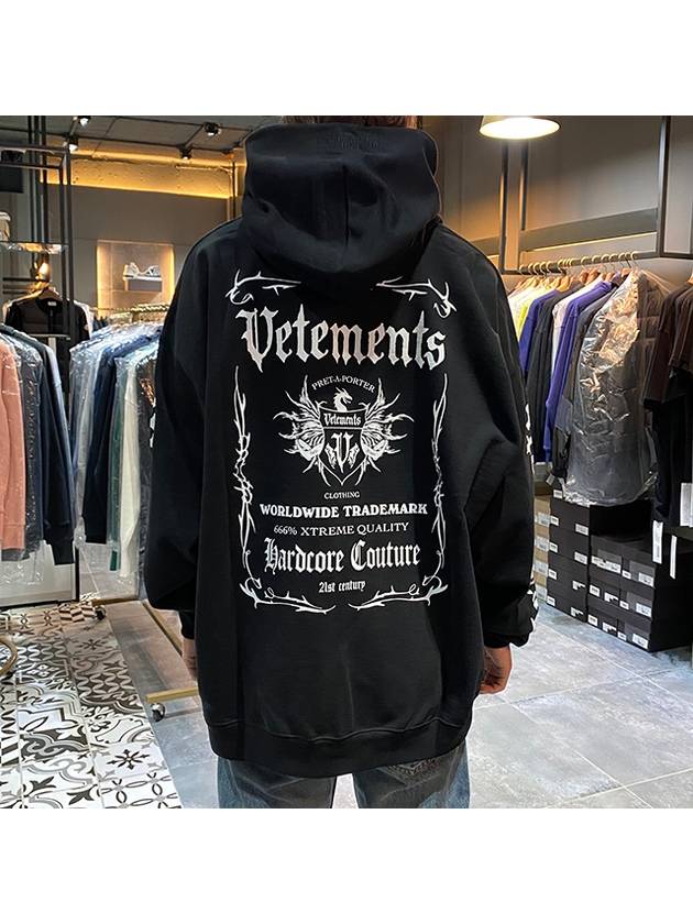 Label Gothic Logo Lettering Hoodie Black - VETEMENTS - BALAAN 7