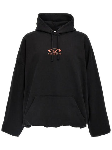 Vetements 'Oval Logo' Hoodie - VETEMENTS - BALAAN 1