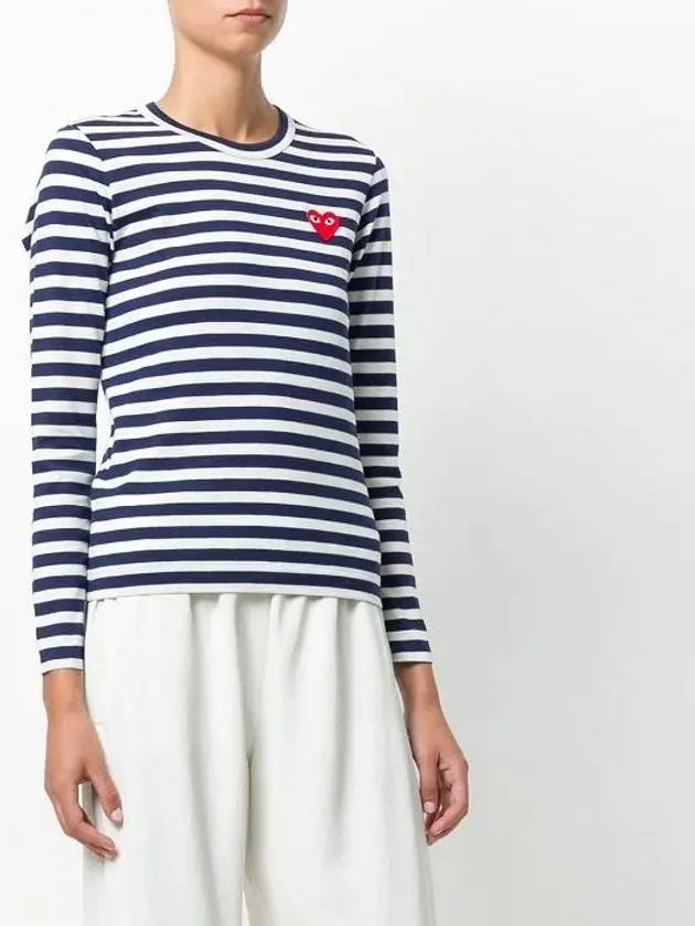 Play Women's Red Heart Wappen Stripe Long Sleeve T-Shirt Navy - COMME DES GARCONS - BALAAN 4