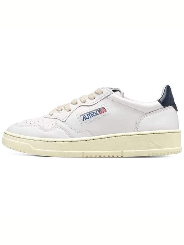 Medalist Low Top Sneakers All White - AUTRY - BALAAN 3