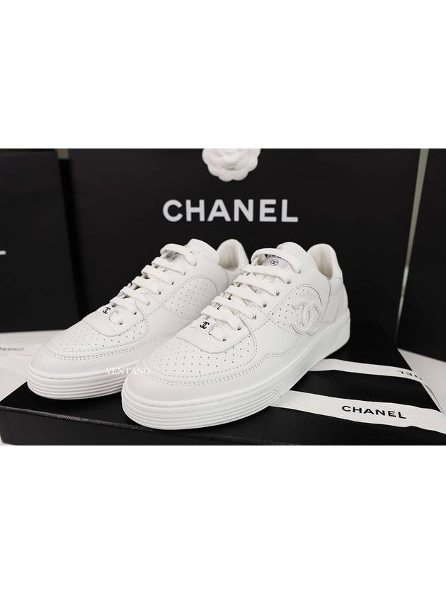 CC Logo Calfskin Low Top Sneakers White - CHANEL - BALAAN 3