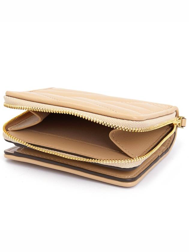 Kira Chevron Half Wallet Beige - TORY BURCH - BALAAN 5