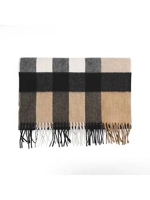 Check Fringe Cashmere Muffler - BURBERRY - BALAAN 2