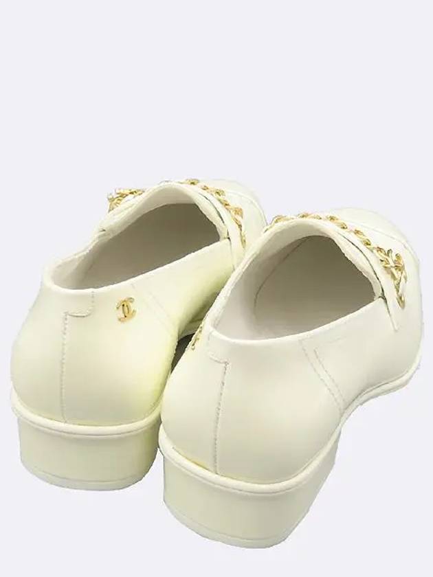 G38559 White patent leather silver COCO logo women s loafers 240MM - CHANEL - BALAAN 5