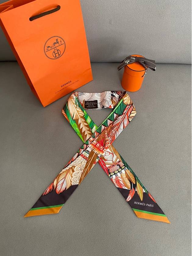 Danse Pacifique Silk Twilly Scarf Vert Vif - HERMES - BALAAN 6