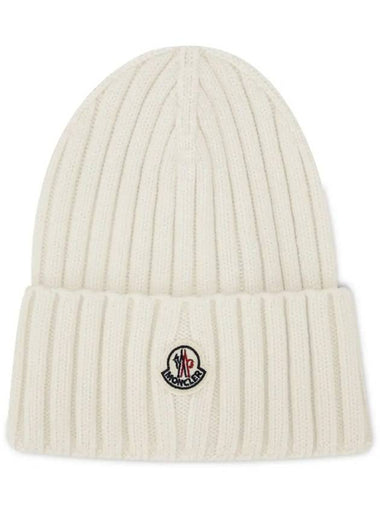 Women s Logo Patch Ivory Beanie 3B00036 A9327 030 - MONCLER - BALAAN 1