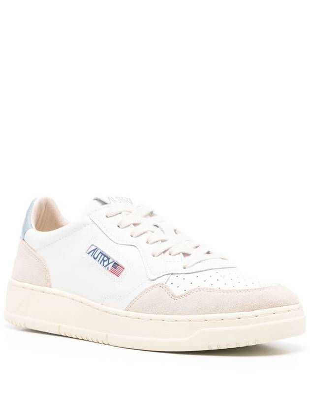 'Medalist' White Low Top Sneakers With Embossed Logo On The Tongue In Grained Leather Man - AUTRY - BALAAN 2