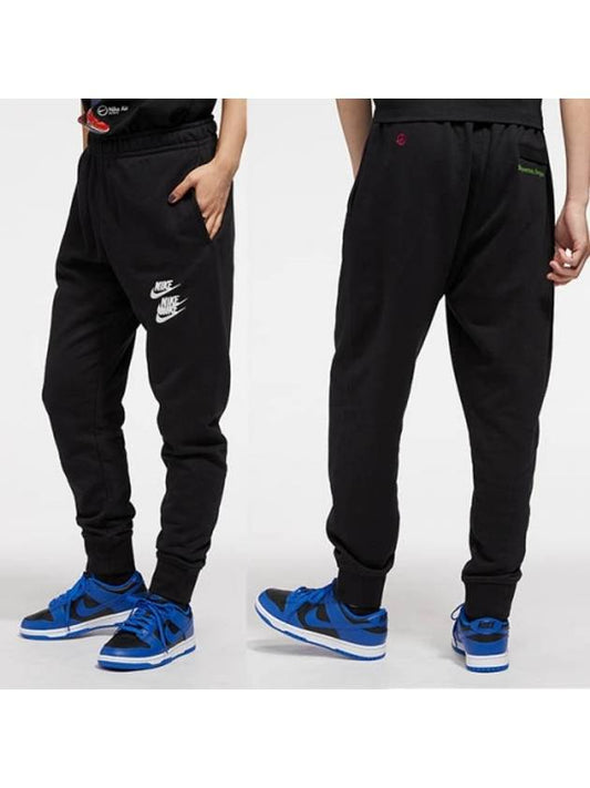 Sportswear World Tour Jogger Pants Black - NIKE - BALAAN.