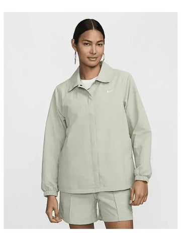 Sportswear Essentials Women s Oversized UV Woven Coach Jacket Jade Horizon FV7561 370 698931 - NIKE - BALAAN 1