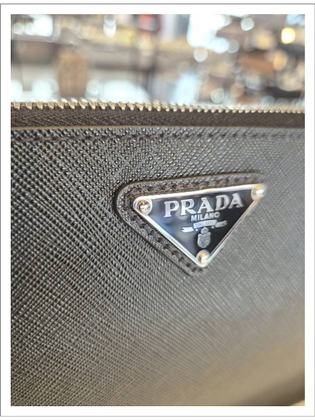 Triangle Logo Saffiano Leather Clutch Bag Black - PRADA - BALAAN 7