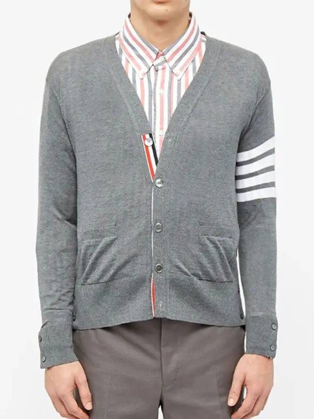 Men's Sustainable Classic Diagonal Wool Cardigan Pale Grey - THOM BROWNE - BALAAN 3