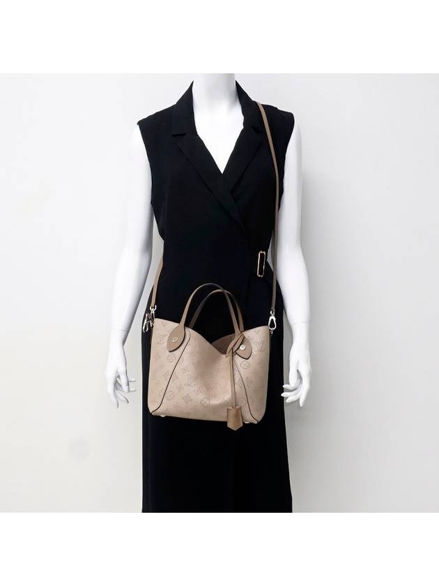 Women s Mahina Tote Bag PM - LOUIS VUITTON - BALAAN 2