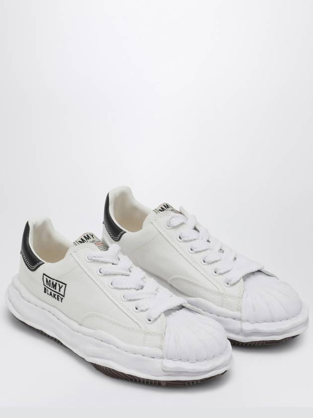 Blakey OG Sole Canvas Low Top Sneakers White - MAISON MIHARA YASUHIRO - BALAAN 3